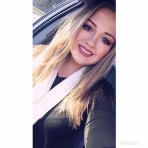 Meet your Posher, Kenzie